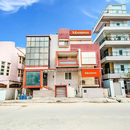Hotel Fabexpress Pleasant Moments Koramangala